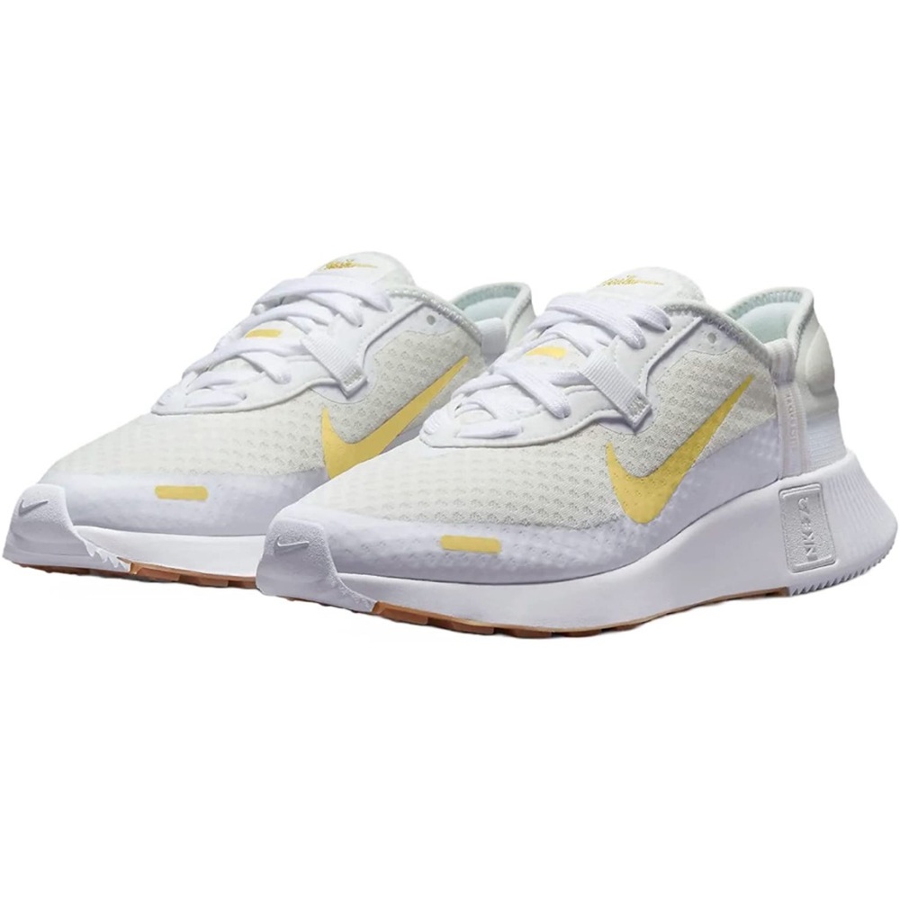 NIKE Reposto Women’s (8.5)